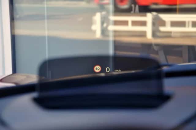 MINI Cooper (2023) thumbnail 5