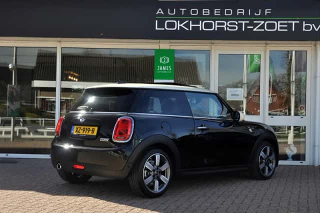 MINI Cooper (2019) thumbnail 4