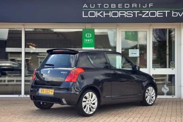 Suzuki Swift (2008) thumbnail 2