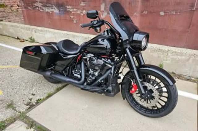 HARLEY-DAVIDSON ROAD (2018) thumbnail 1