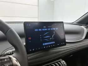 BYD ATTO_3 (2025) thumbnail 10