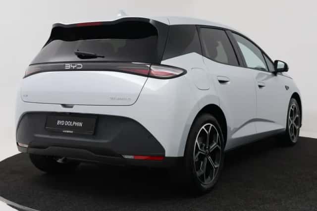 BYD Dolphin (2026) thumbnail 3