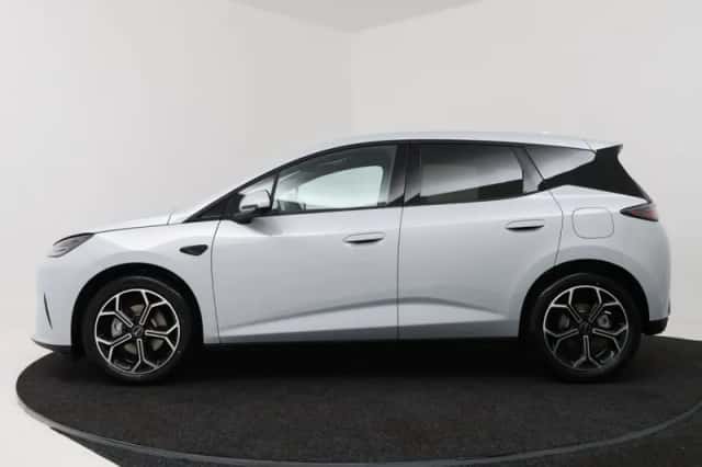 BYD Dolphin (2026) thumbnail 5