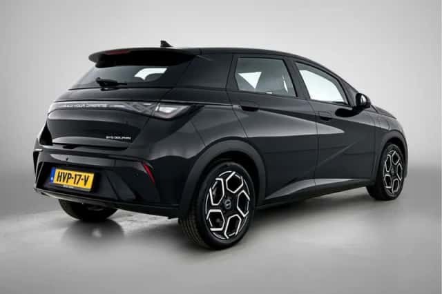 BYD Dolphin (2025) thumbnail 2
