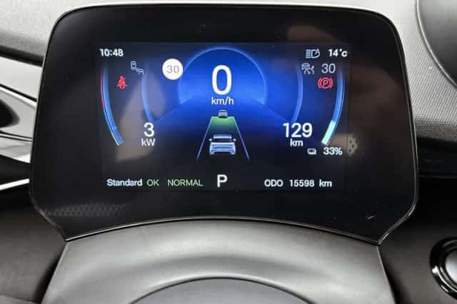 BYD Dolphin (2025) thumbnail 5