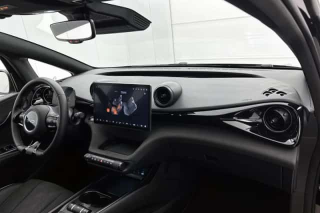 BYD Dolphin (2025) thumbnail 6