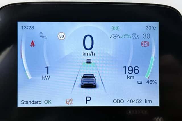 BYD Dolphin (2024) thumbnail 5
