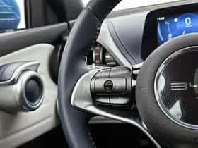 BYD ATTO_3 (2025) thumbnail 15