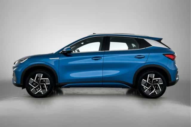 BYD ATTO_3 (2025) thumbnail 3