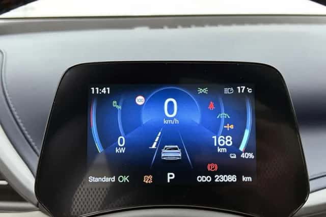 BYD ATTO_3 (2025) thumbnail 6