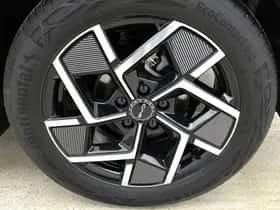 BYD ATTO_3 (2023) thumbnail 23