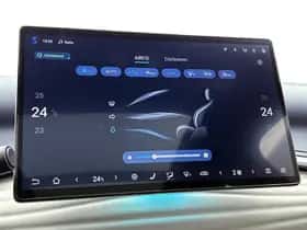 BYD ATTO_3 (2023) thumbnail 10