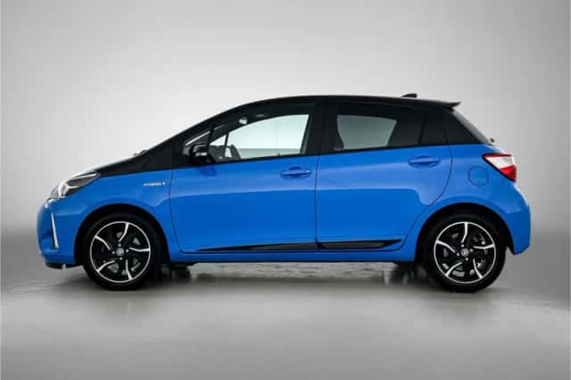 Toyota Yaris (2018) thumbnail 3