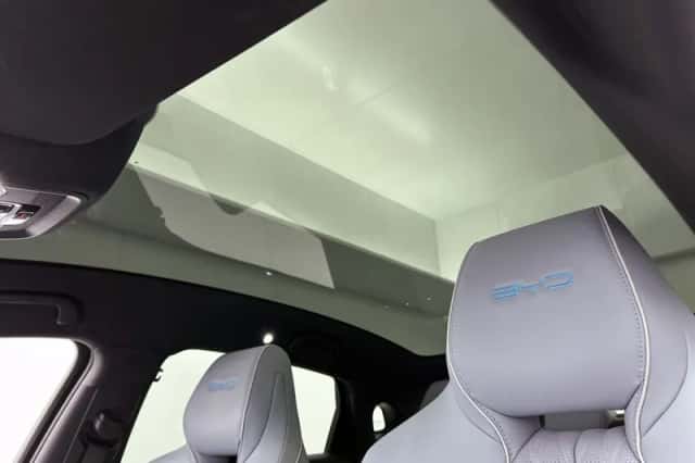 BYD Seal (2025) thumbnail 4