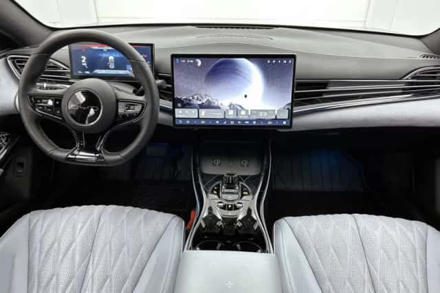 BYD Seal (2025) thumbnail 5