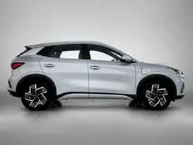 BYD ATTO_3 (2024) thumbnail 11