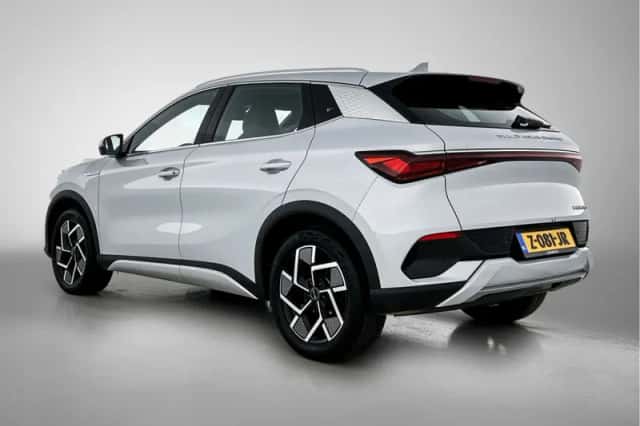 BYD ATTO_3 (2024) thumbnail 13