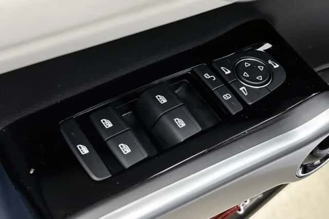 BYD ATTO_3 (2024) thumbnail 22