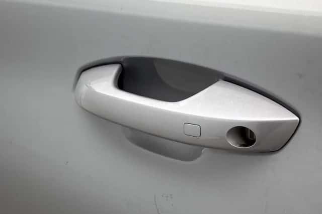 BYD ATTO_3 (2024) thumbnail 31