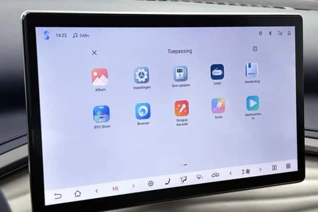 BYD ATTO_3 (2024) thumbnail 7