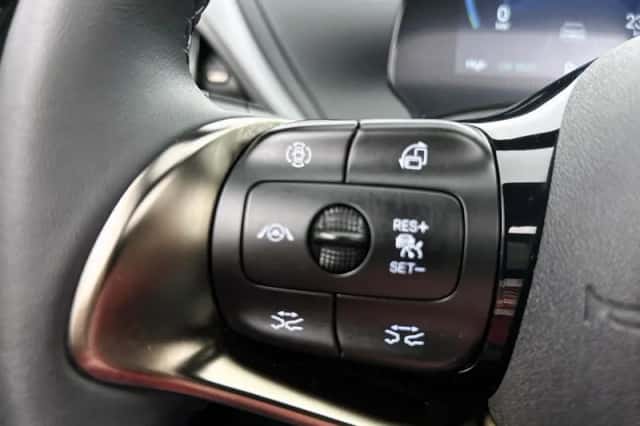 BYD ATTO_3 (2025) thumbnail 16