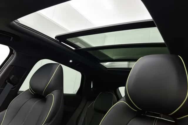BYD ATTO_3 (2025) thumbnail 4