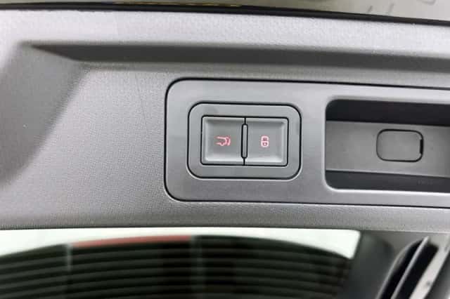BYD ATTO_3 (2025) thumbnail 33