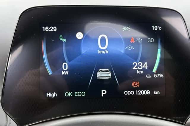 BYD ATTO_3 (2025) thumbnail 6