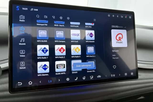 BYD ATTO_3 (2025) thumbnail 8