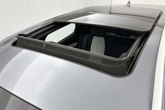 BYD ATTO_3 (2025) thumbnail 12