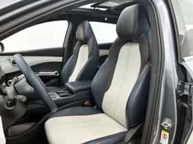 BYD ATTO_3 (2025) thumbnail 17