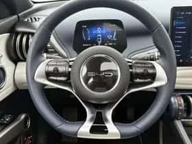 BYD ATTO_3 (2025) thumbnail 19