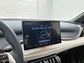 BYD ATTO_3 (2025) thumbnail 10