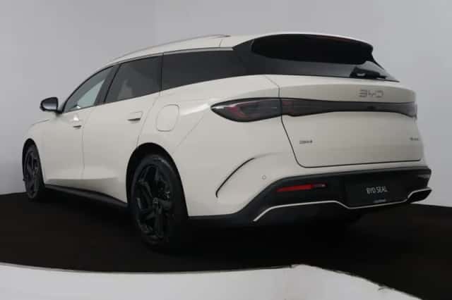 BYD Seal (2026) thumbnail 16