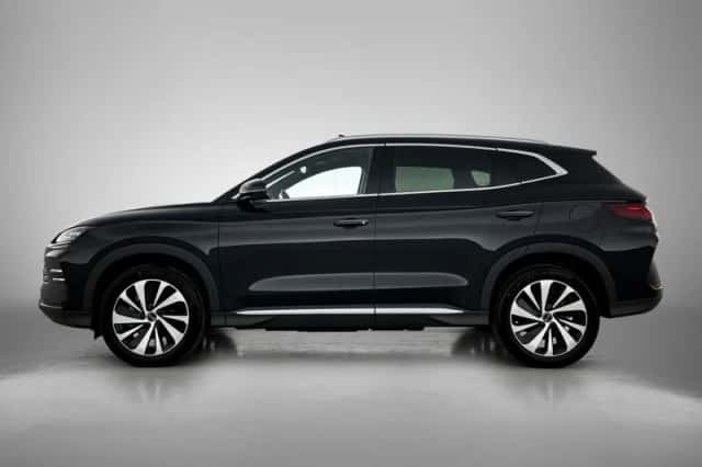 BYD SEAL_U (2025) thumbnail 3