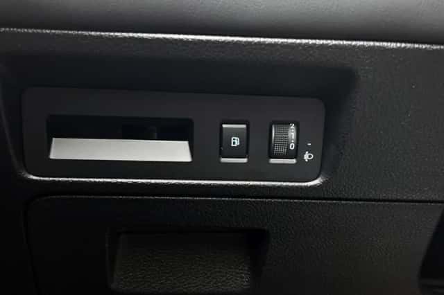 BYD SEAL_U (2025) thumbnail 32