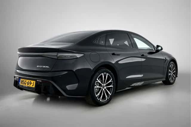 BYD Seal (2025) thumbnail 2