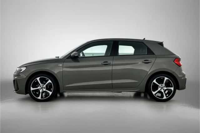 Audi A1_Sportback (2022) thumbnail 3