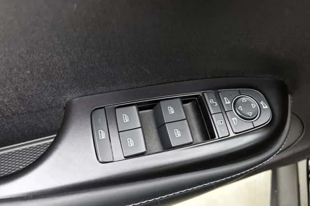 BYD Dolphin (2025) thumbnail 24