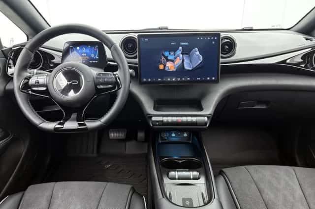 BYD Dolphin (2025) thumbnail 5
