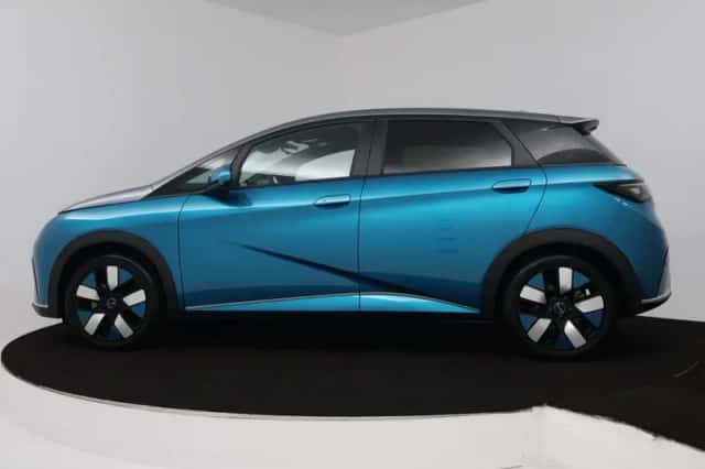 BYD Dolphin (2025) thumbnail 3