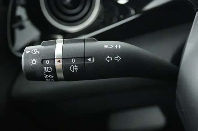 BYD Dolphin (2025) thumbnail 6