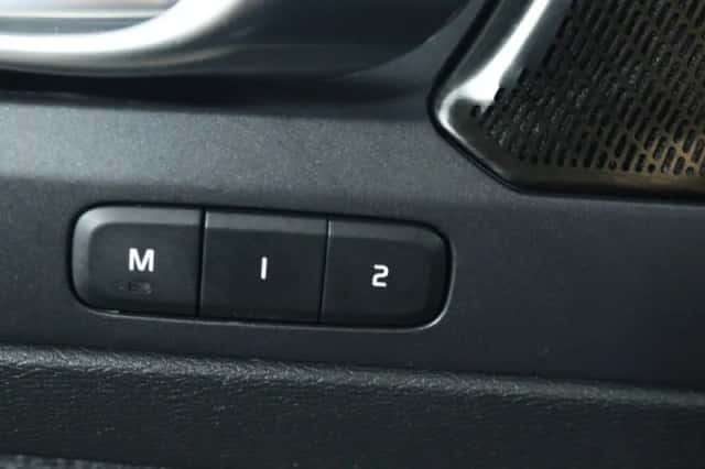 Volvo C40 (2022) thumbnail 6