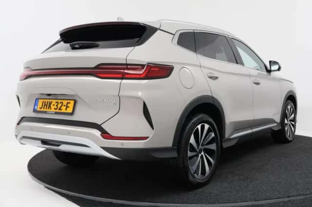 BYD SEAL_U (2025) thumbnail 2