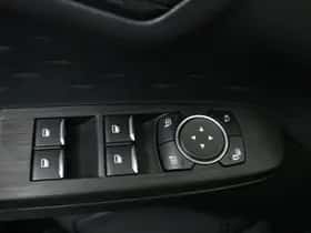 Ford Kuga (2020) thumbnail 4
