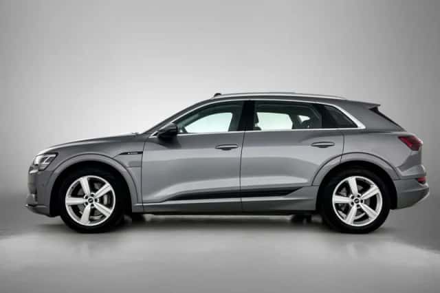 Audi e-tron (2022) thumbnail 3