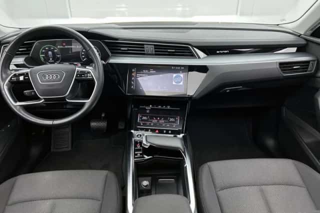 Audi e-tron (2022) thumbnail 6