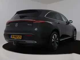 Mercedes-Benz EQC (2022) thumbnail 2
