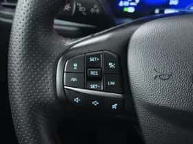 Ford Kuga (2021) thumbnail 9