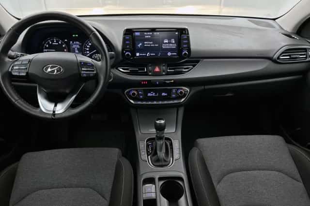 Hyundai i30 (2023) thumbnail 4